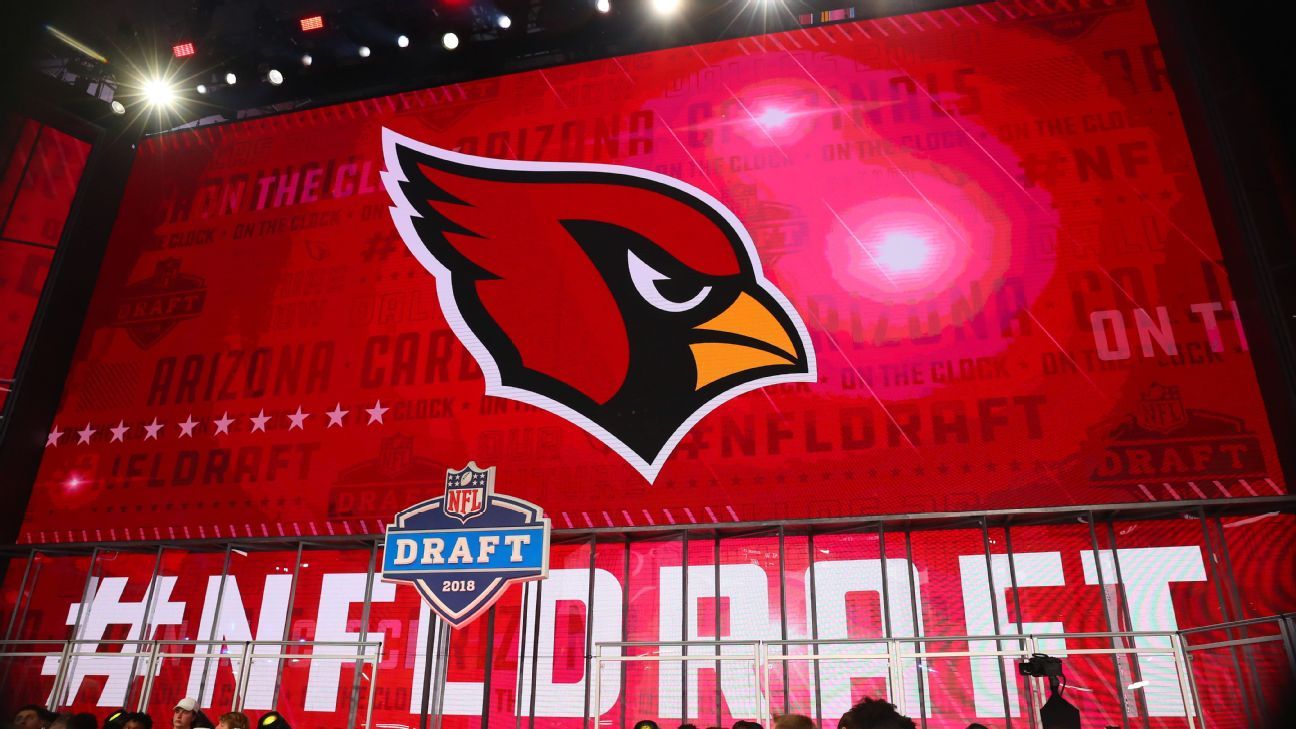 乐鱼体育，一站式娱乐首选！ - NFL暂停红雀高管涉赌政策违规行为：行业自律与合规风险全解析 - 乐鱼体育